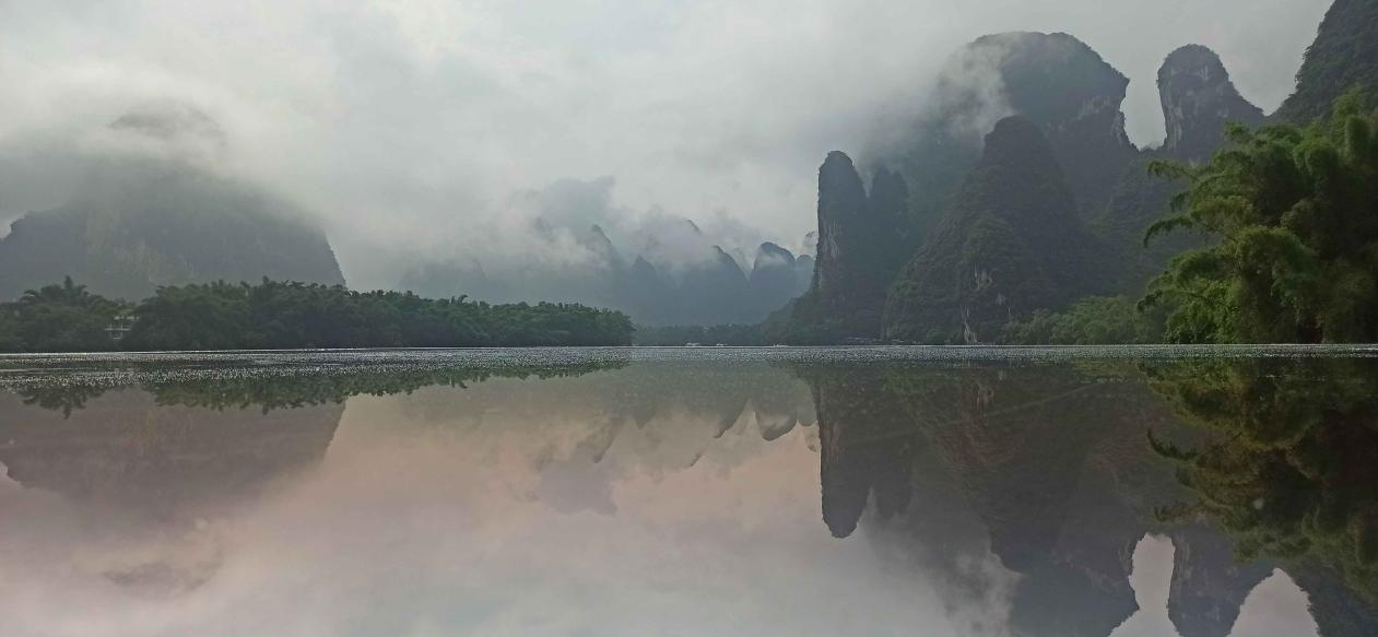 陽(yáng)朔山水甲桂林